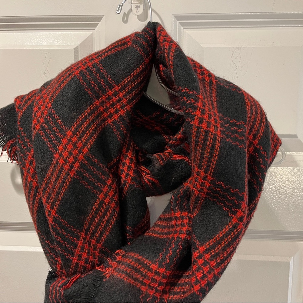 Soft large Buffalo plaid wool scarf